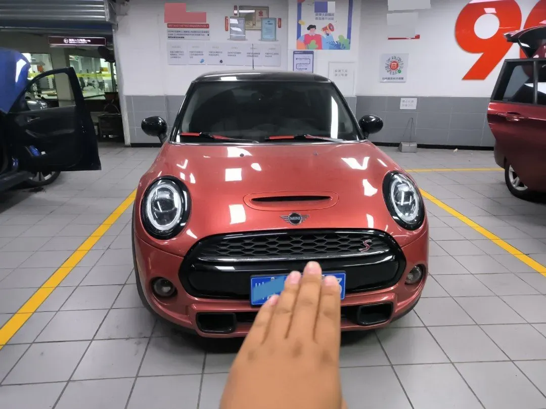 2020 MINI MINI 2.0T 192HP L4 7DCT,autocango,china used car exporter,china ev exporter,chinese used car exporter,chinese used ev exporter