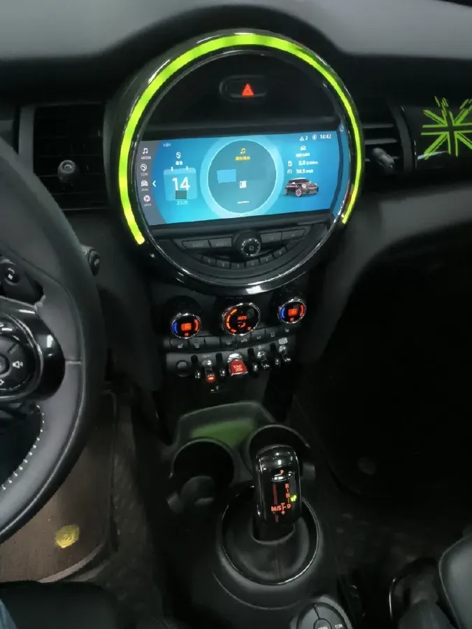 2020 MINI MINI 2.0T 192HP L4 7DCT,autocango,china used car exporter,china ev exporter,chinese used car exporter,chinese used ev exporter