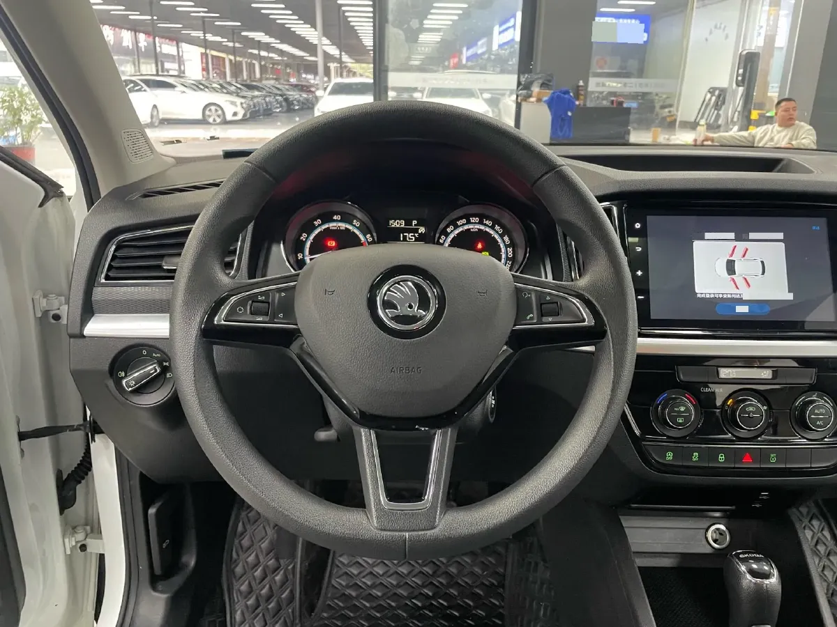 2023 Skoda Kamiq 1.5L 112HP L4 6AT,autocango,china used car exporter,china ev exporter,chinese used car exporter,chinese used ev exporter