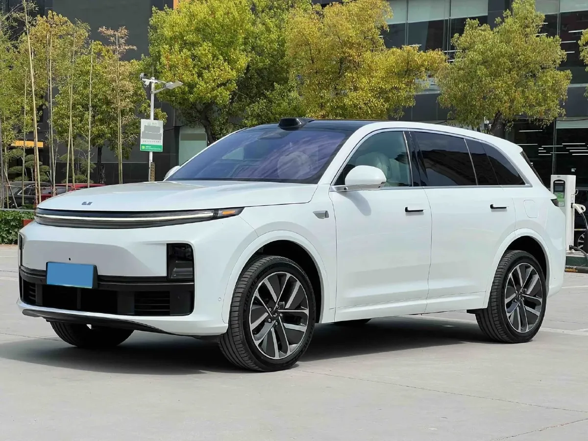 2024 Li L8 Range Extended 154HP REEV 52.3KWH,autocango,china used car exporter,china ev exporter,chinese used car exporter,chinese used ev exporter