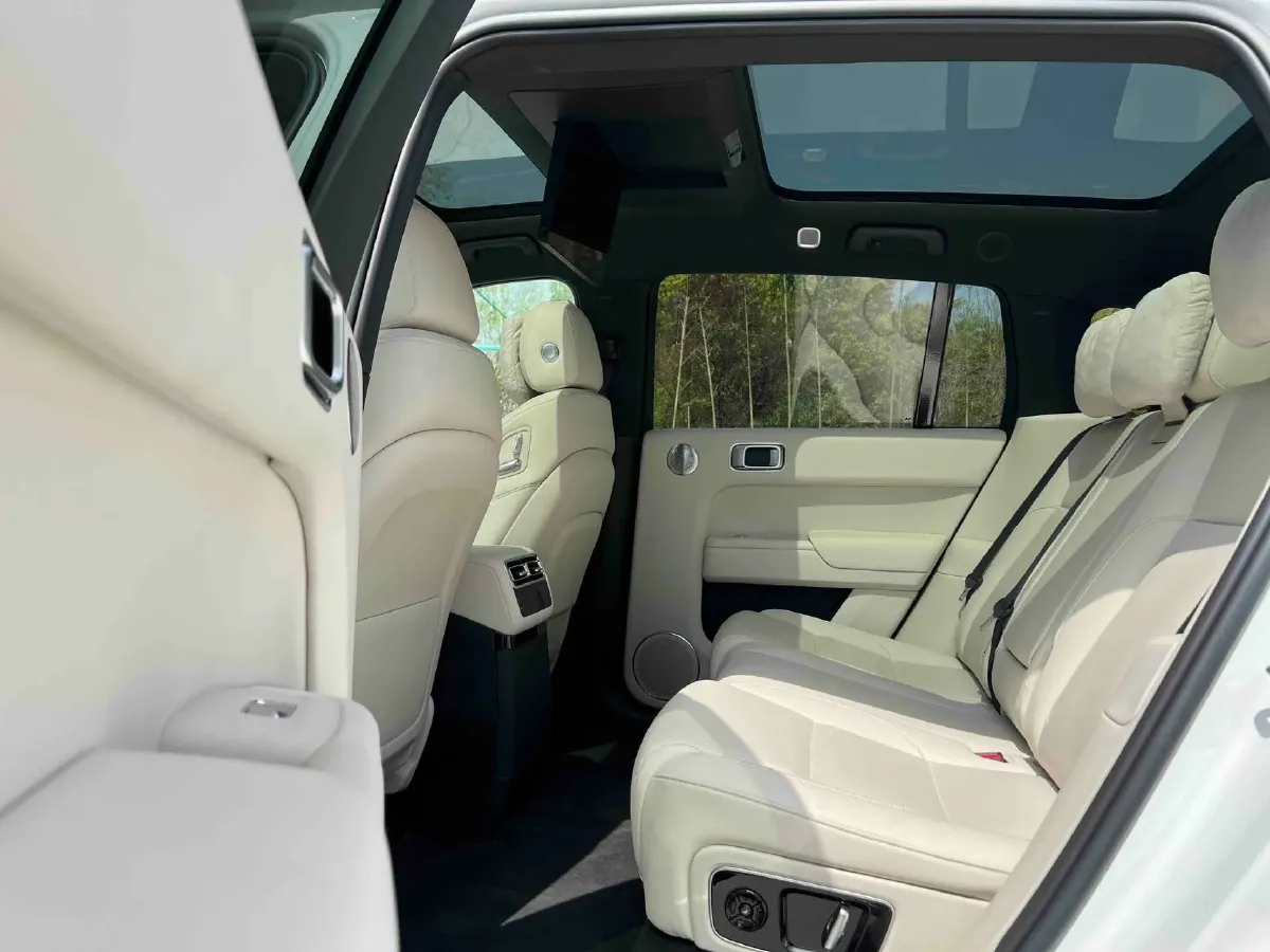 2024 Li L8 Range Extended 154HP REEV 52.3KWH,autocango,china used car exporter,china ev exporter,chinese used car exporter,chinese used ev exporter