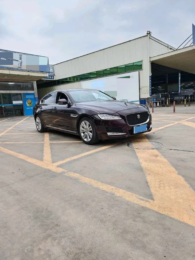 2018 Jaguar XFL 2.0T 200HP L4 8AT,autocango,china used car exporter,china ev exporter,chinese used car exporter,chinese used ev exporter