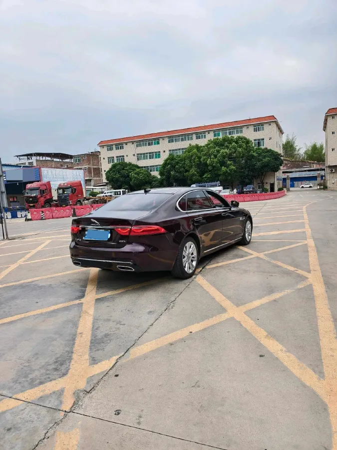 2018 Jaguar XFL 2.0T 200HP L4 8AT,autocango,china used car exporter,china ev exporter,chinese used car exporter,chinese used ev exporter