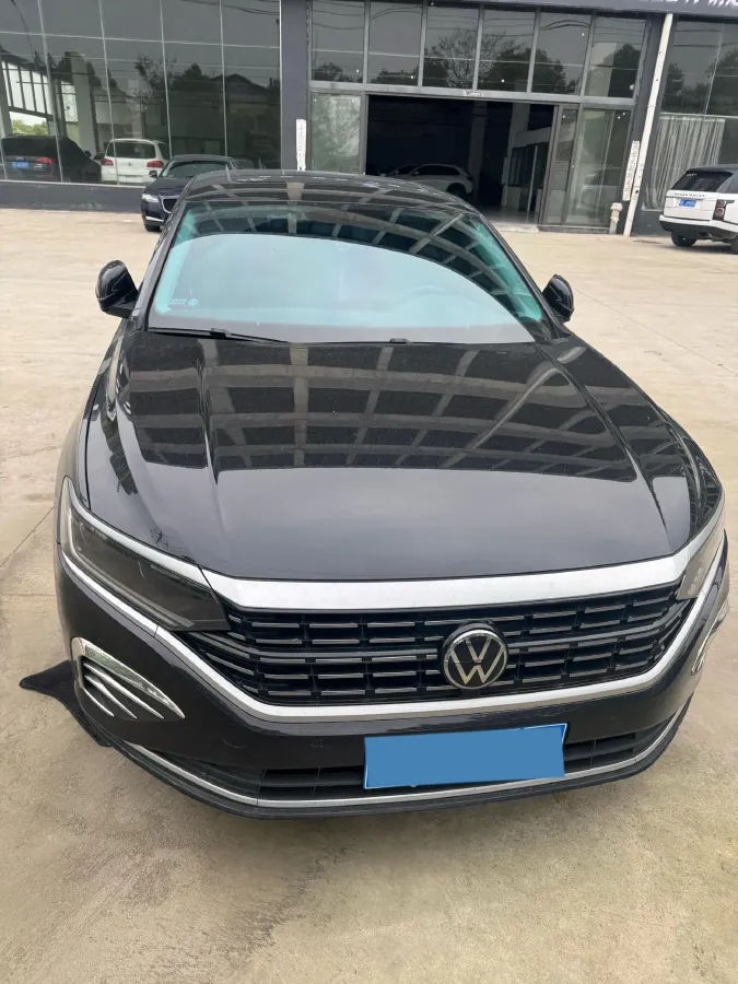 2024 Volkswagen Passat 2.0T 186HP L4 7DCT,autocango,china used car exporter,china ev exporter,chinese used car exporter,chinese used ev exporter