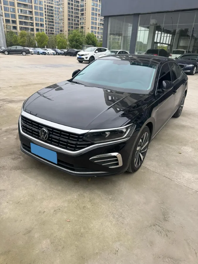2024 Volkswagen Passat 2.0T 186HP L4 7DCT,autocango,china used car exporter,china ev exporter,chinese used car exporter,chinese used ev exporter