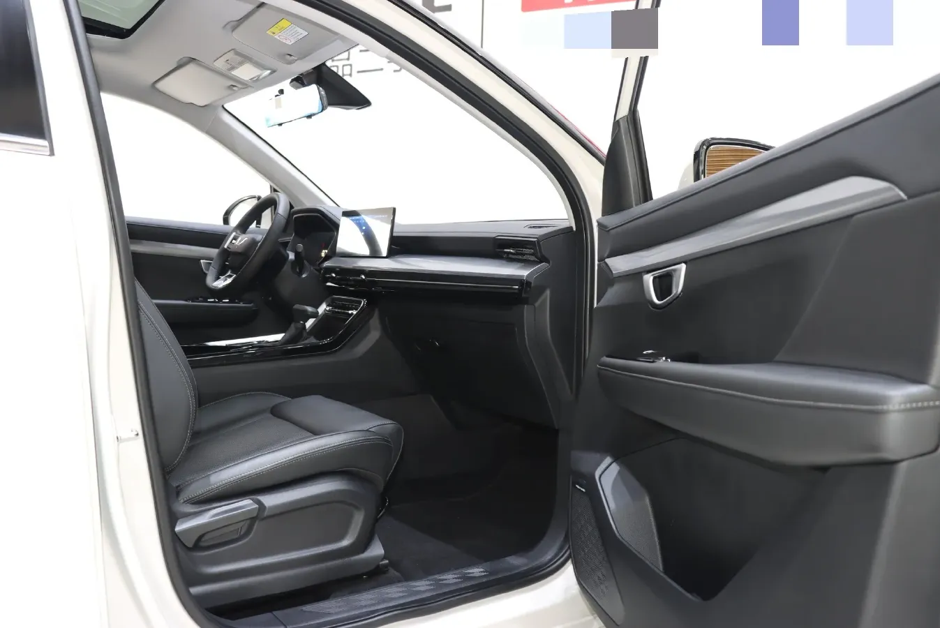 2021 WuLing XingChen 1.5T 147HP L4 CVT,autocango,china used car exporter,china ev exporter,chinese used car exporter,chinese used ev exporter