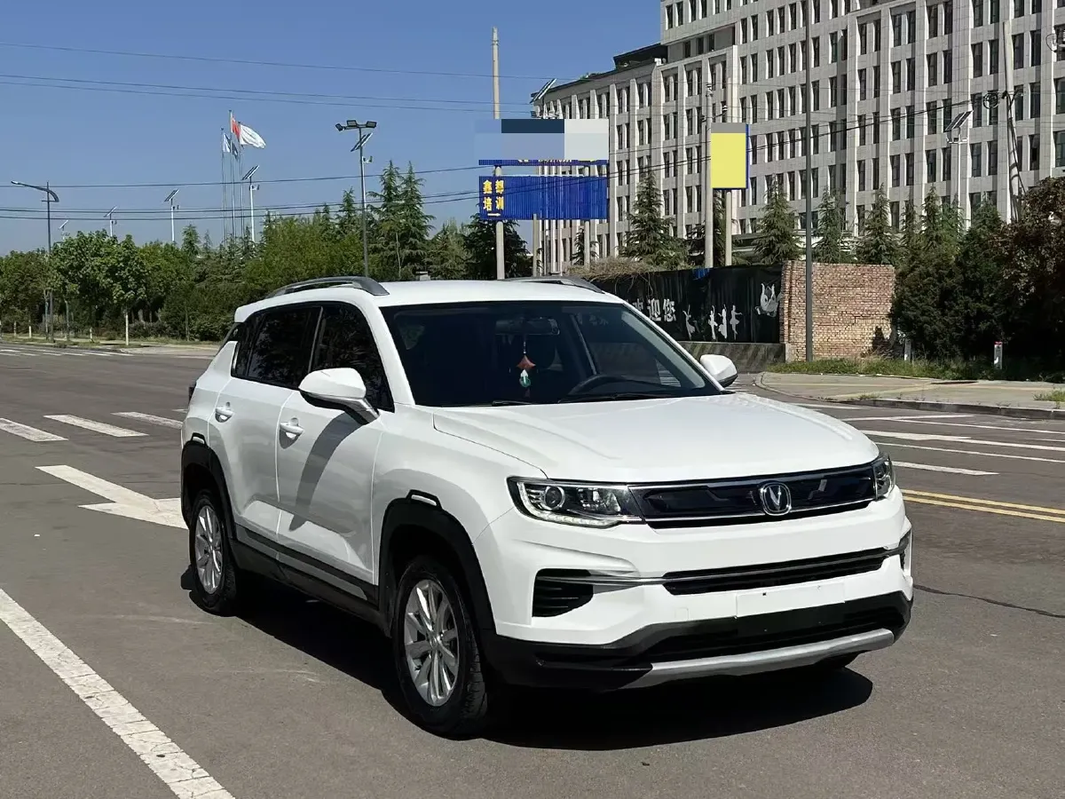 2019 ChangAn CS35 Plus 1.6L 128HP L4 5MT,autocango,china used car exporter,china ev exporter,chinese used car exporter,chinese used ev exporter