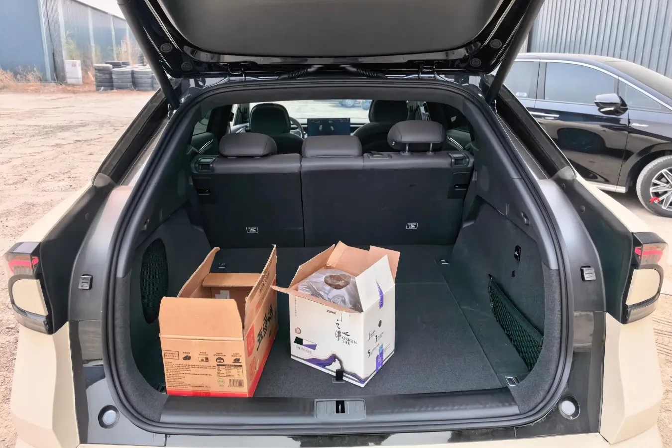 2026 Xpeng G7 REEV 150HP REEV,autocango,china used car exporter,china ev exporter,chinese used car exporter,chinese used ev exporter