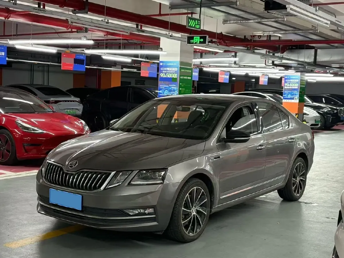 2019 Skoda Octavia 1.4T 150HP L4 7DCT,autocango,china used car exporter,china ev exporter,chinese used car exporter,chinese used ev exporter