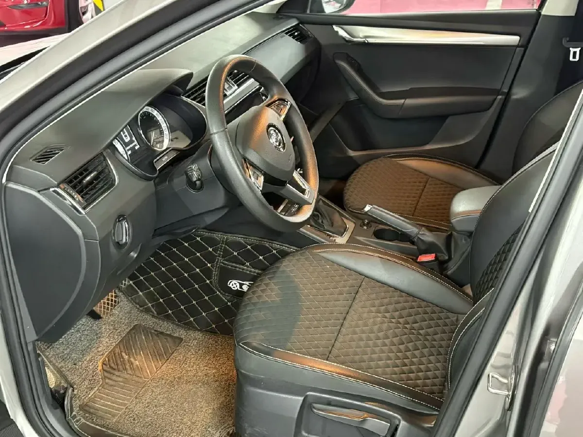 2019 Skoda Octavia 1.4T 150HP L4 7DCT,autocango,china used car exporter,china ev exporter,chinese used car exporter,chinese used ev exporter