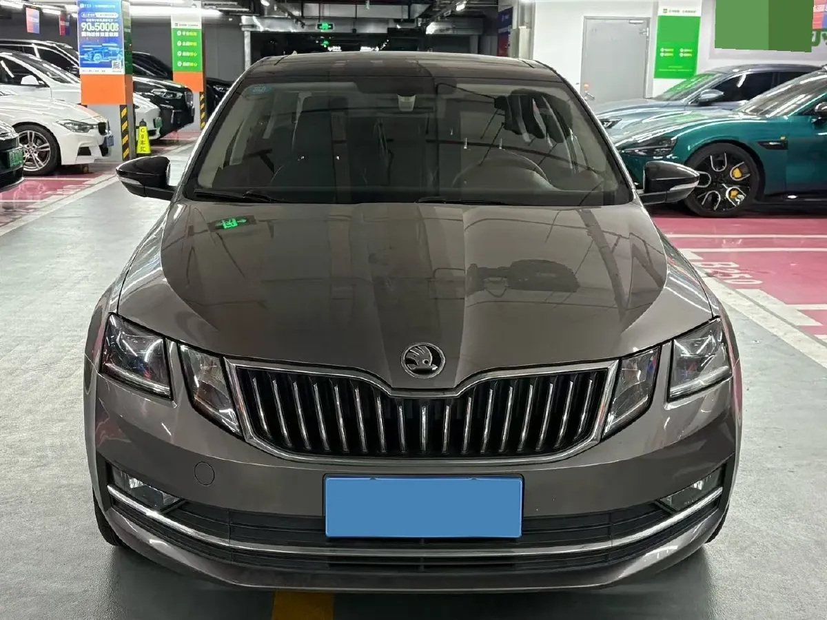 2019 Skoda Octavia 1.4T 150HP L4 7DCT,autocango,china used car exporter,china ev exporter,chinese used car exporter,chinese used ev exporter