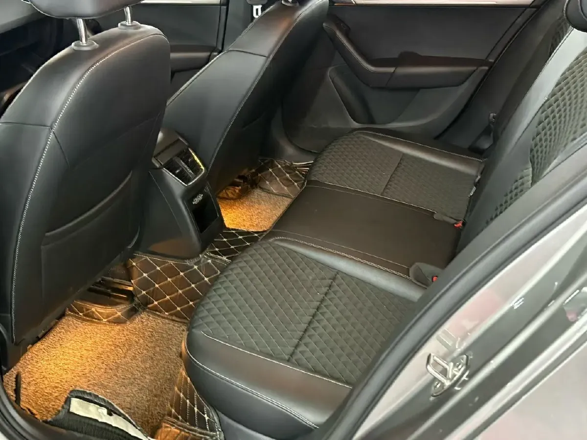 2019 Skoda Octavia 1.4T 150HP L4 7DCT,autocango,china used car exporter,china ev exporter,chinese used car exporter,chinese used ev exporter