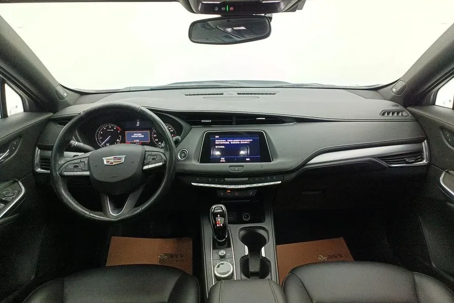 2021 Cadillac XT4 2.0T 237HP L4 9AT,autocango,china used car exporter,china ev exporter,chinese used car exporter,chinese used ev exporter