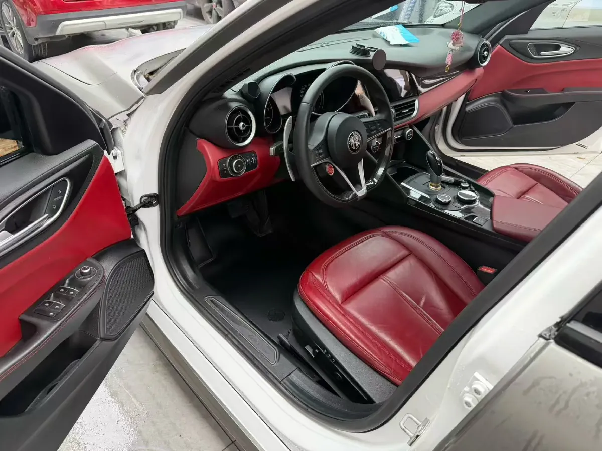 2017 Toyota Highlander 2.0T 220HP L4 6AT,autocango,china used car exporter,china ev exporter,chinese used car exporter,chinese used ev exporter