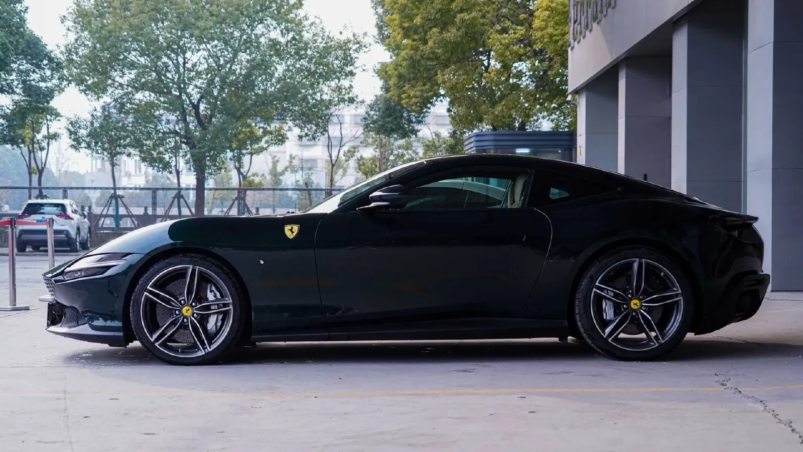 2020 Ferrari Roma 3.9T 620HP V8 8DCT,autocango,china used car exporter,china ev exporter,chinese used car exporter,chinese used ev exporter