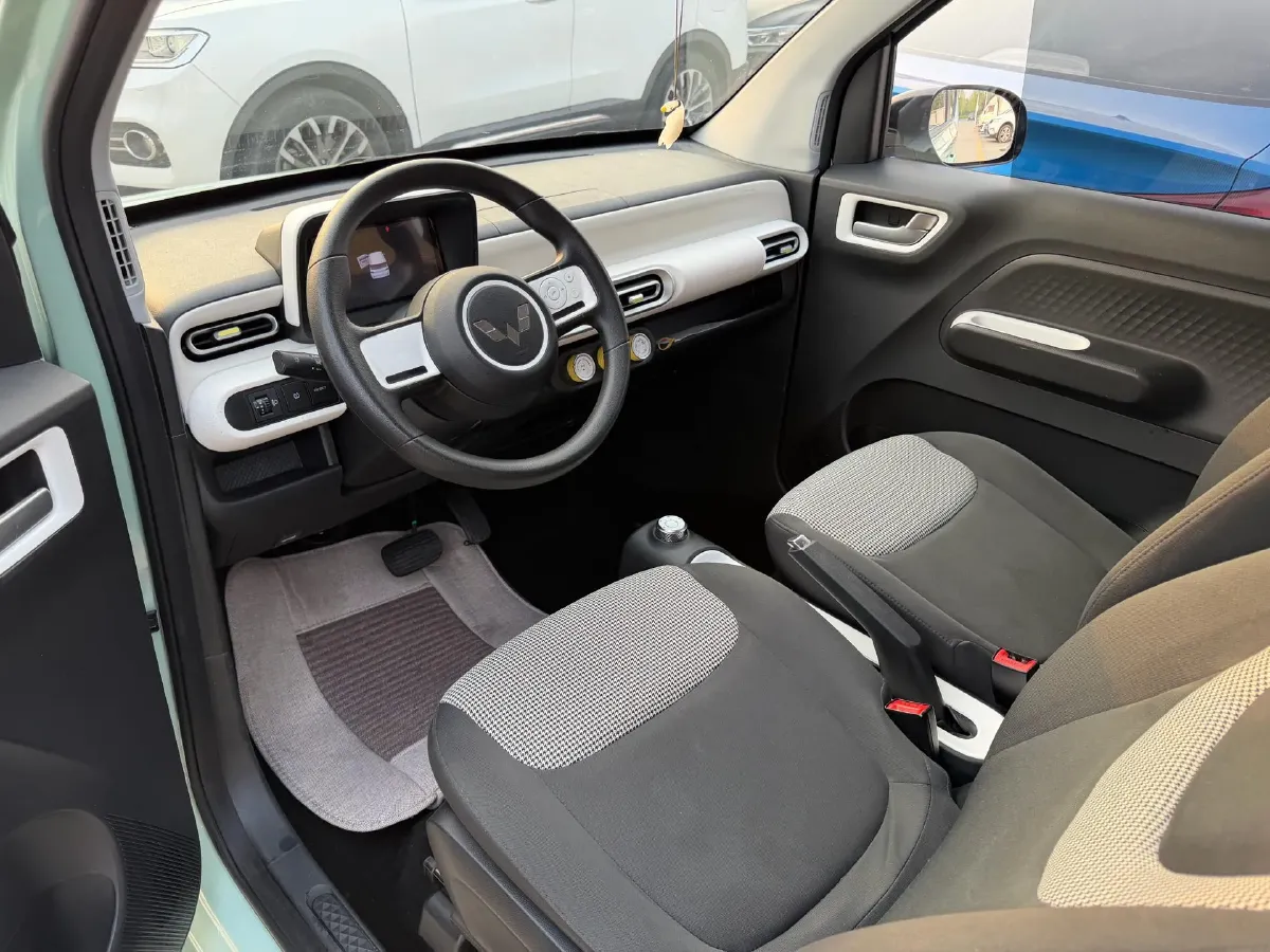 2024 WuLing HongGuang MINI EV BEV 17.3KWH,autocango,china used car exporter,china ev exporter,chinese used car exporter,chinese used ev exporter