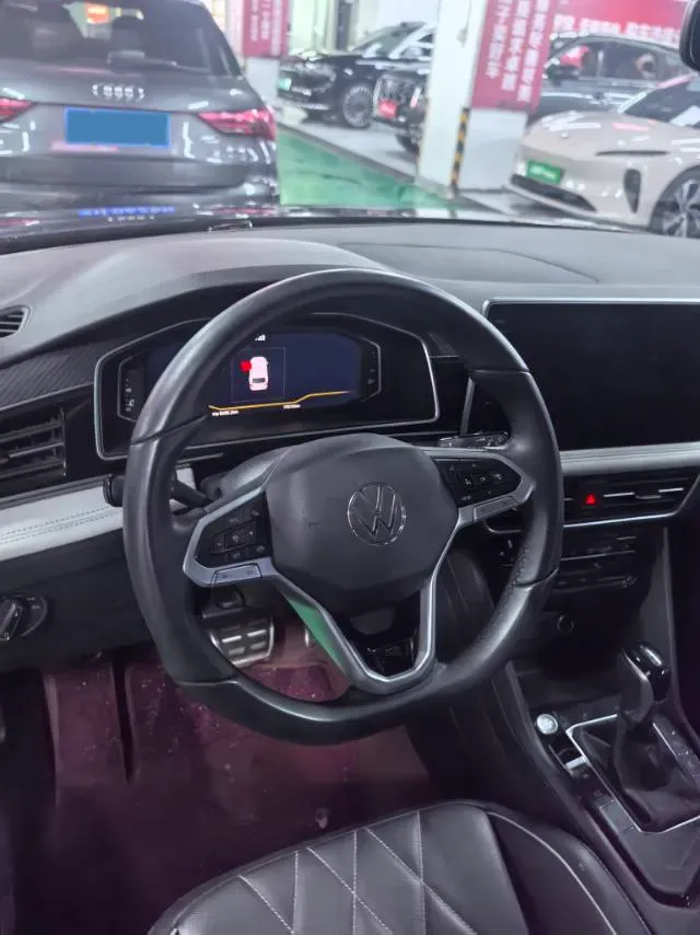 2024 Volkswagen Tiguan L 2.0T 186HP L4 7DCT,autocango,china used car exporter,china ev exporter,chinese used car exporter,chinese used ev exporter