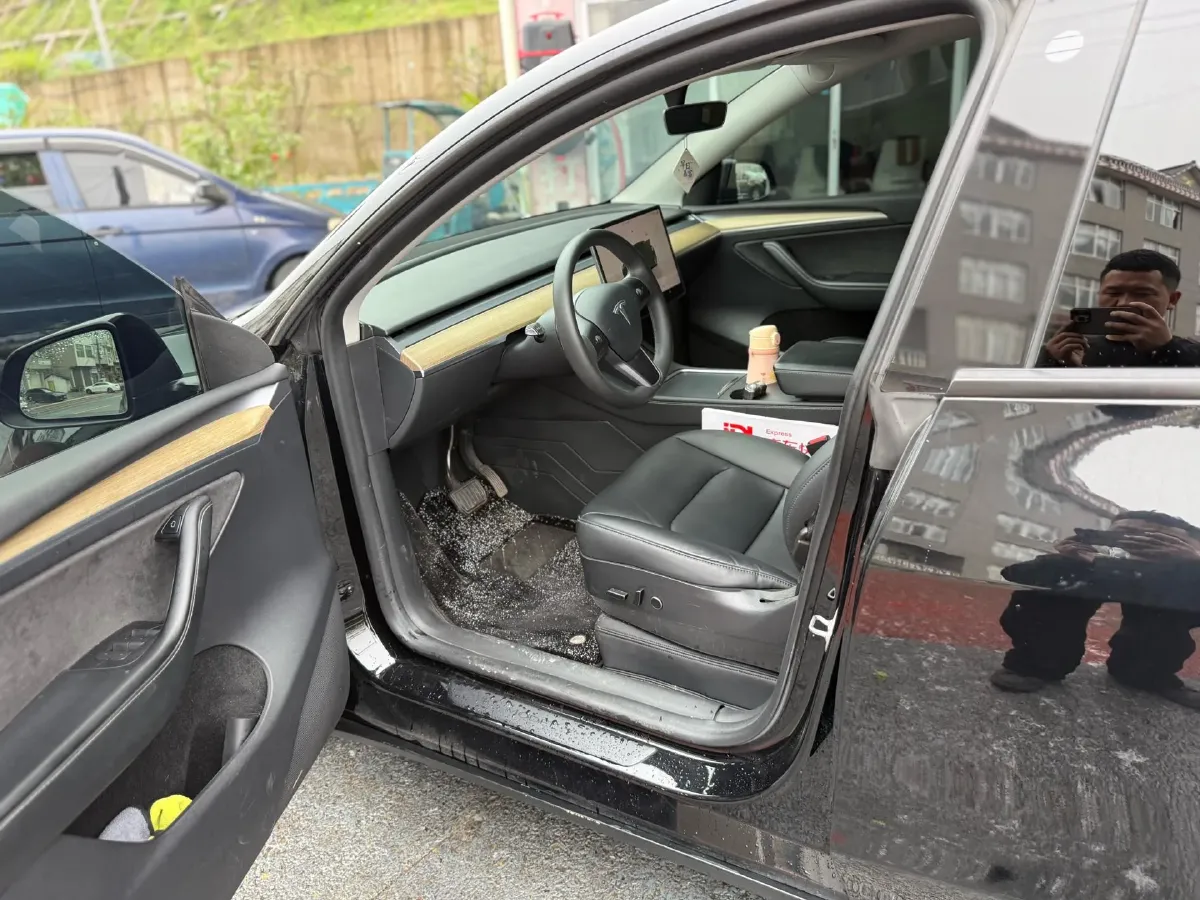 2022 Tesla Model Y BEV 60KWH,autocango,china used car exporter,china ev exporter,chinese used car exporter,chinese used ev exporter