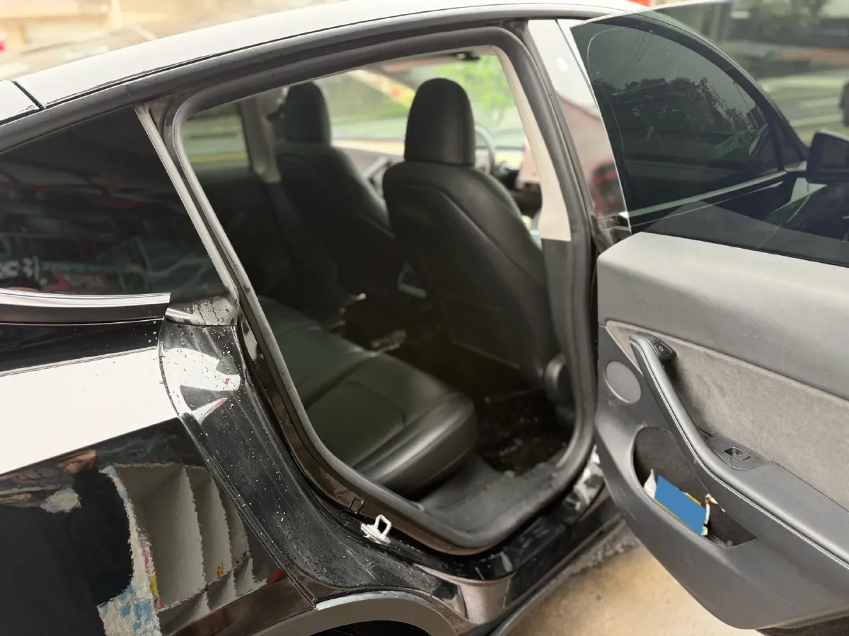 2022 Tesla Model Y BEV 60KWH,autocango,china used car exporter,china ev exporter,chinese used car exporter,chinese used ev exporter