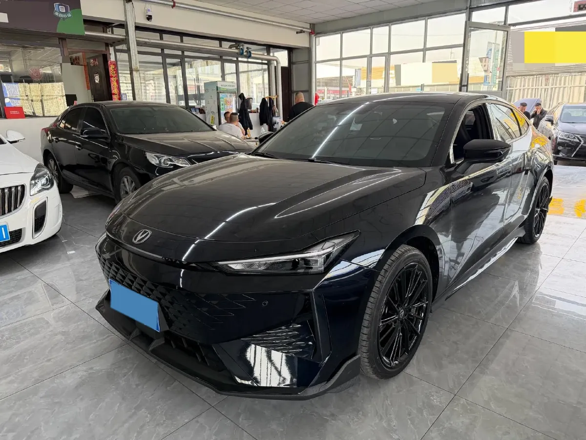 2025 ChangAn UNI-V 1.5T 192HP L4 7DCT,autocango,china used car exporter,china ev exporter,chinese used car exporter,chinese used ev exporter