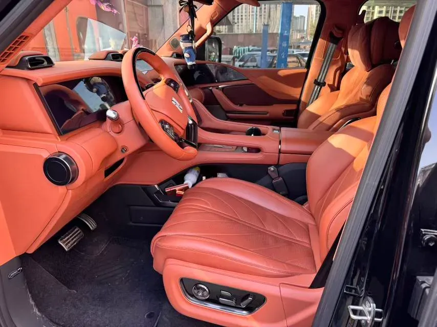 2023 YangWang U8 2.0T 272HP L4 REEV 49.05KWH,autocango,china used car exporter,china ev exporter,chinese used car exporter,chinese used ev exporter