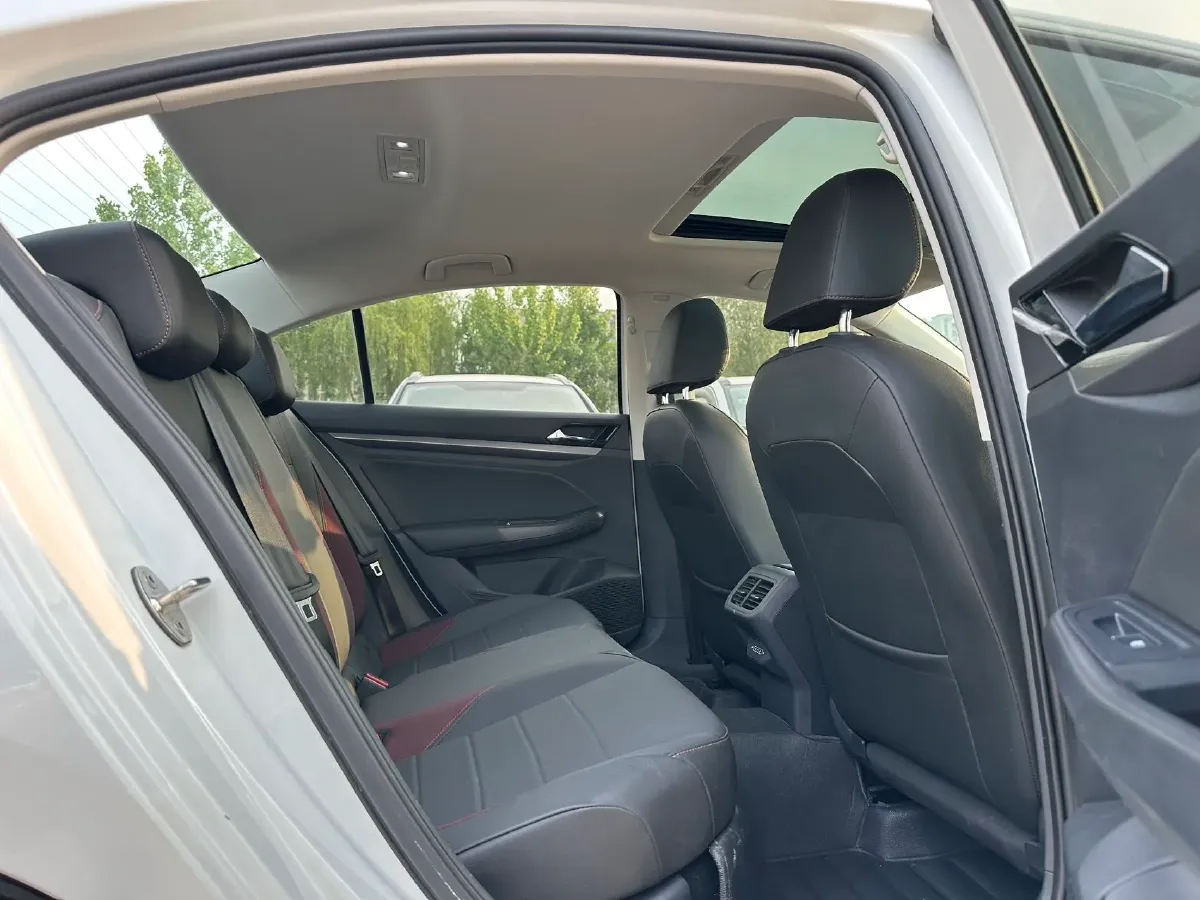 2021 Volkswagen Bora 1.5L 113HP L4 6AT,autocango,china used car exporter,china ev exporter,chinese used car exporter,chinese used ev exporter