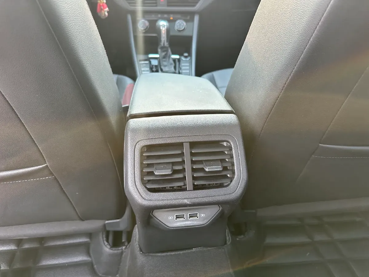 2021 Volkswagen Bora 1.5L 113HP L4 6AT,autocango,china used car exporter,china ev exporter,chinese used car exporter,chinese used ev exporter