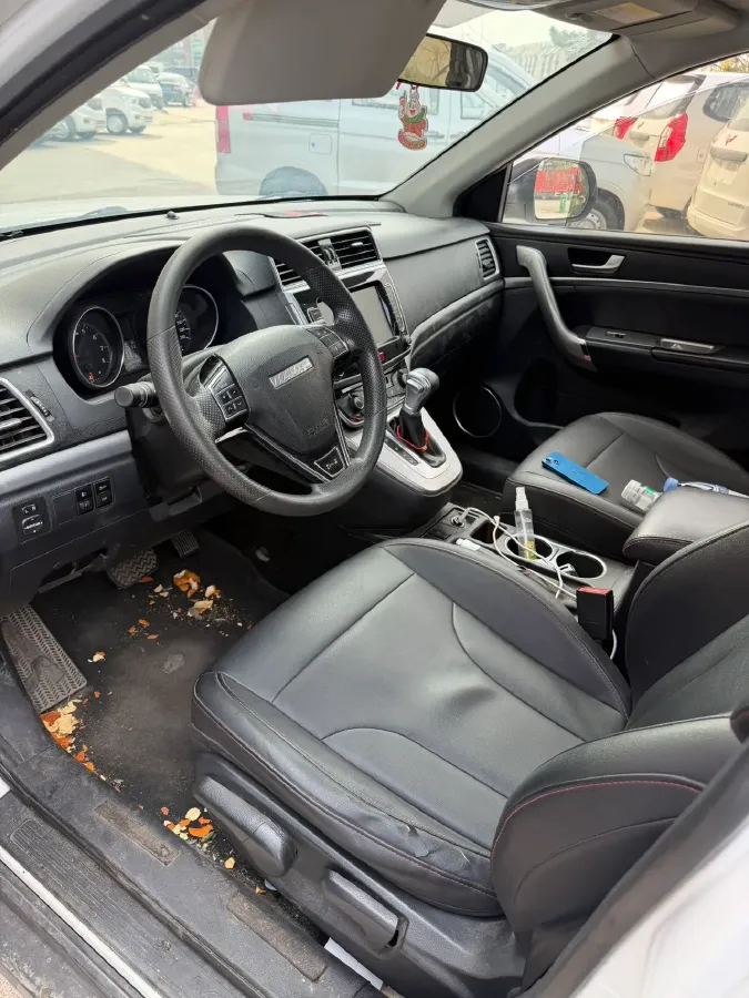 2019 Haval M6 1.5T 150HP L4 7DCT,autocango,china used car exporter,china ev exporter,chinese used car exporter,chinese used ev exporter