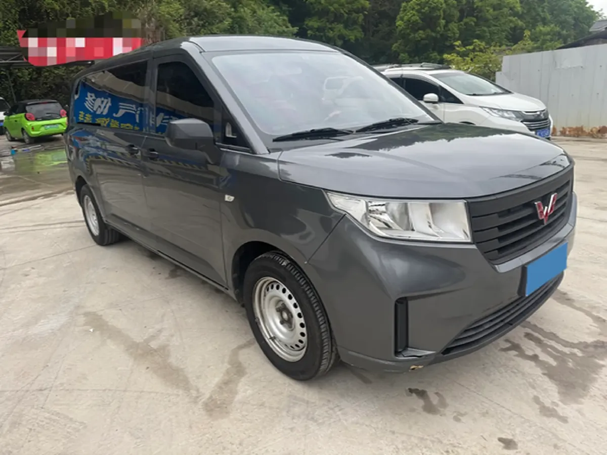 2021 WuLing ZhengChen 1.5T 147HP L4 6MT,autocango,china used car exporter,china ev exporter,chinese used car exporter,chinese used ev exporter