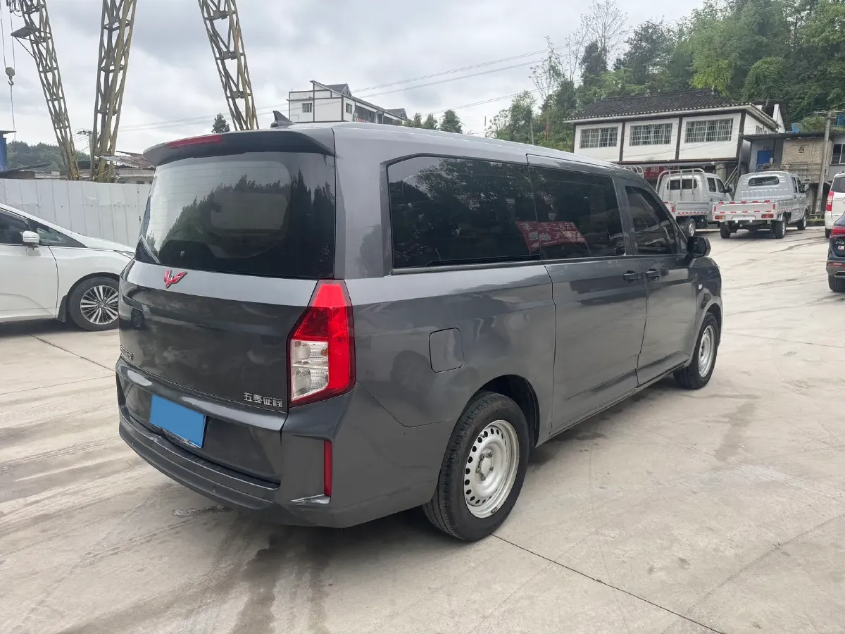 2021 WuLing ZhengChen 1.5T 147HP L4 6MT,autocango,china used car exporter,china ev exporter,chinese used car exporter,chinese used ev exporter