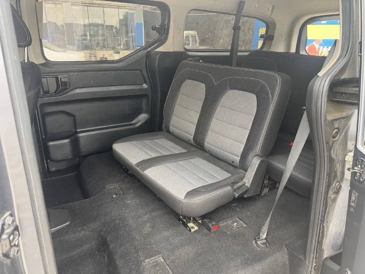 2021 WuLing ZhengChen 1.5T 147HP L4 6MT,autocango,china used car exporter,china ev exporter,chinese used car exporter,chinese used ev exporter