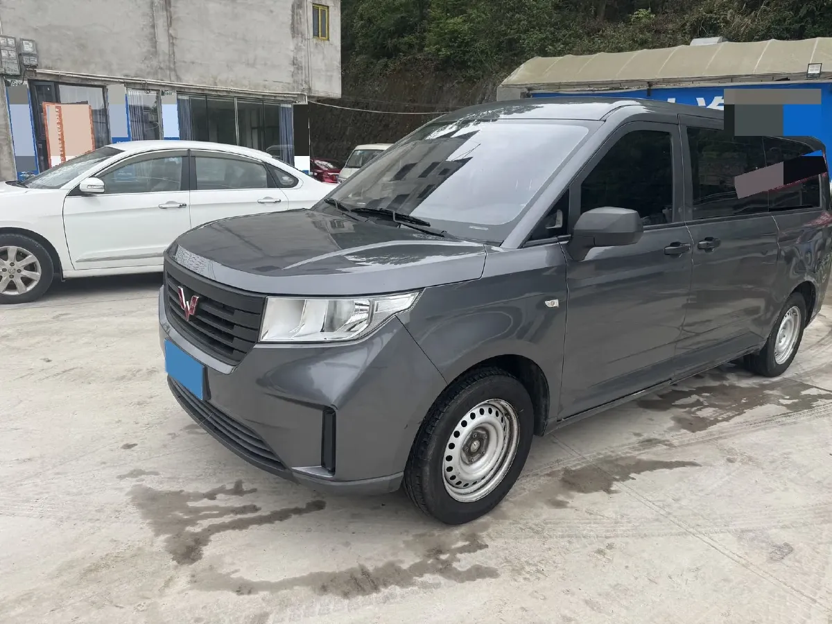 2021 WuLing ZhengChen 1.5T 147HP L4 6MT,autocango,china used car exporter,china ev exporter,chinese used car exporter,chinese used ev exporter