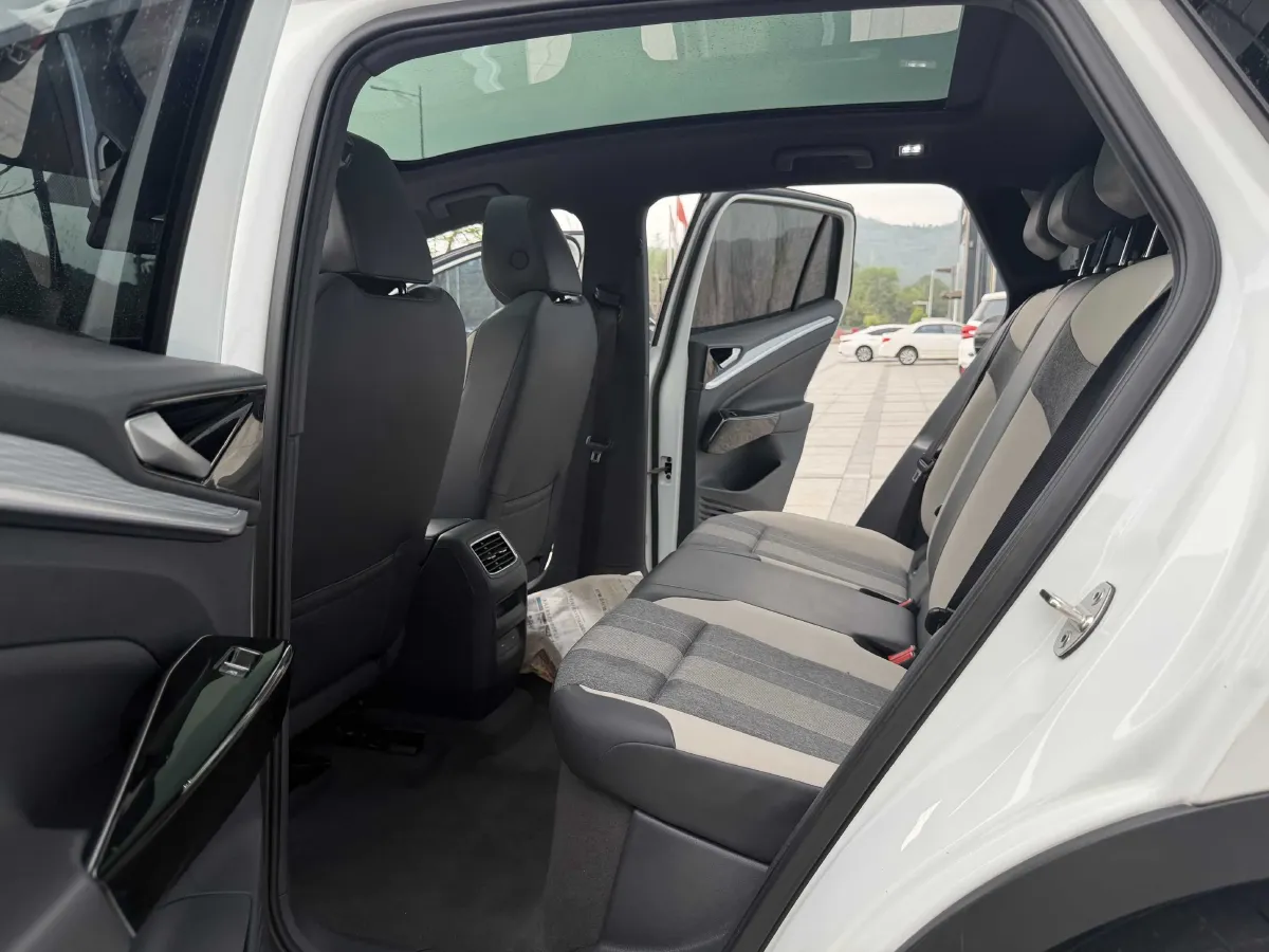 2022 Volkswagen ID.4 Crozz BEV 55.7KWH,autocango,china used car exporter,china ev exporter,chinese used car exporter,chinese used ev exporter