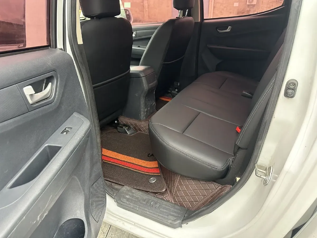 2018 Isuzu Jim 2.8T 116HP L4 5MT,autocango,china used car exporter,china ev exporter,chinese used car exporter,chinese used ev exporter