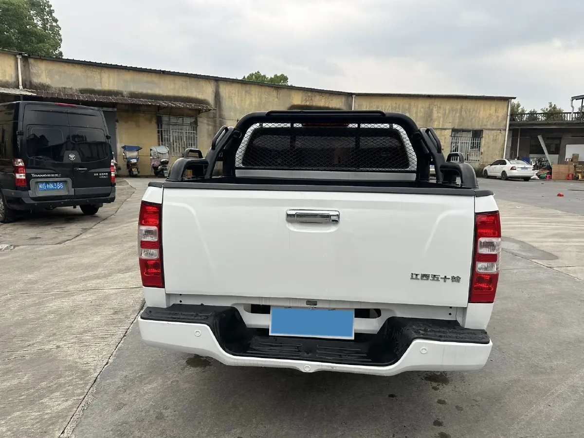 2018 Isuzu Jim 2.8T 116HP L4 5MT,autocango,china used car exporter,china ev exporter,chinese used car exporter,chinese used ev exporter