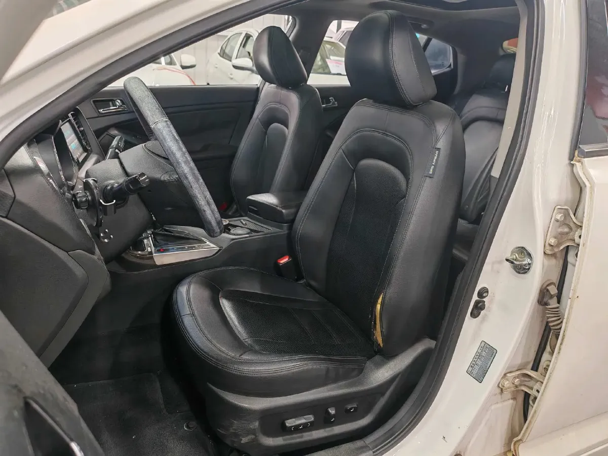 2012 Kia K5 2.0L 162HP L4 6AT,autocango,china used car exporter,china ev exporter,chinese used car exporter,chinese used ev exporter