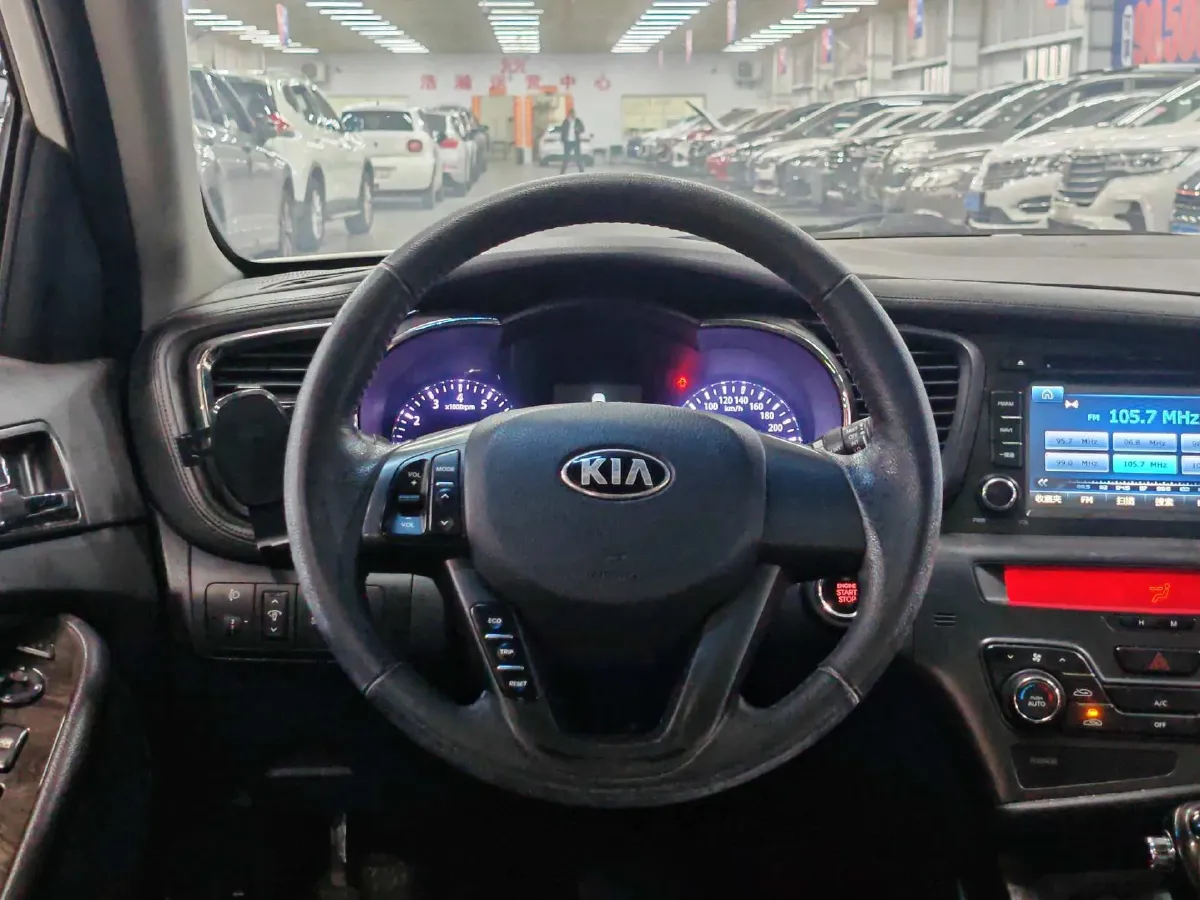 2012 Kia K5 2.0L 162HP L4 6AT,autocango,china used car exporter,china ev exporter,chinese used car exporter,chinese used ev exporter