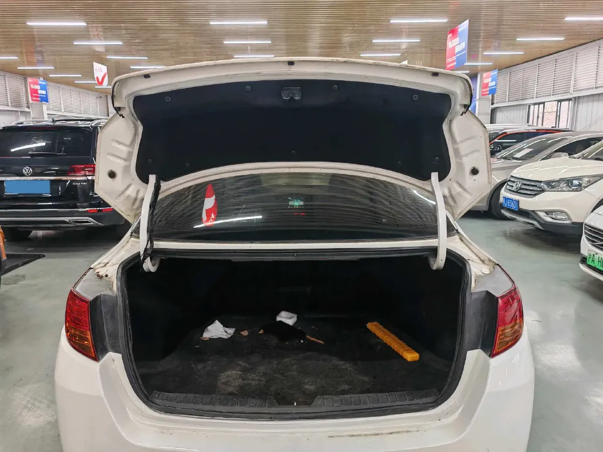 2012 Kia K5 2.0L 162HP L4 6AT,autocango,china used car exporter,china ev exporter,chinese used car exporter,chinese used ev exporter