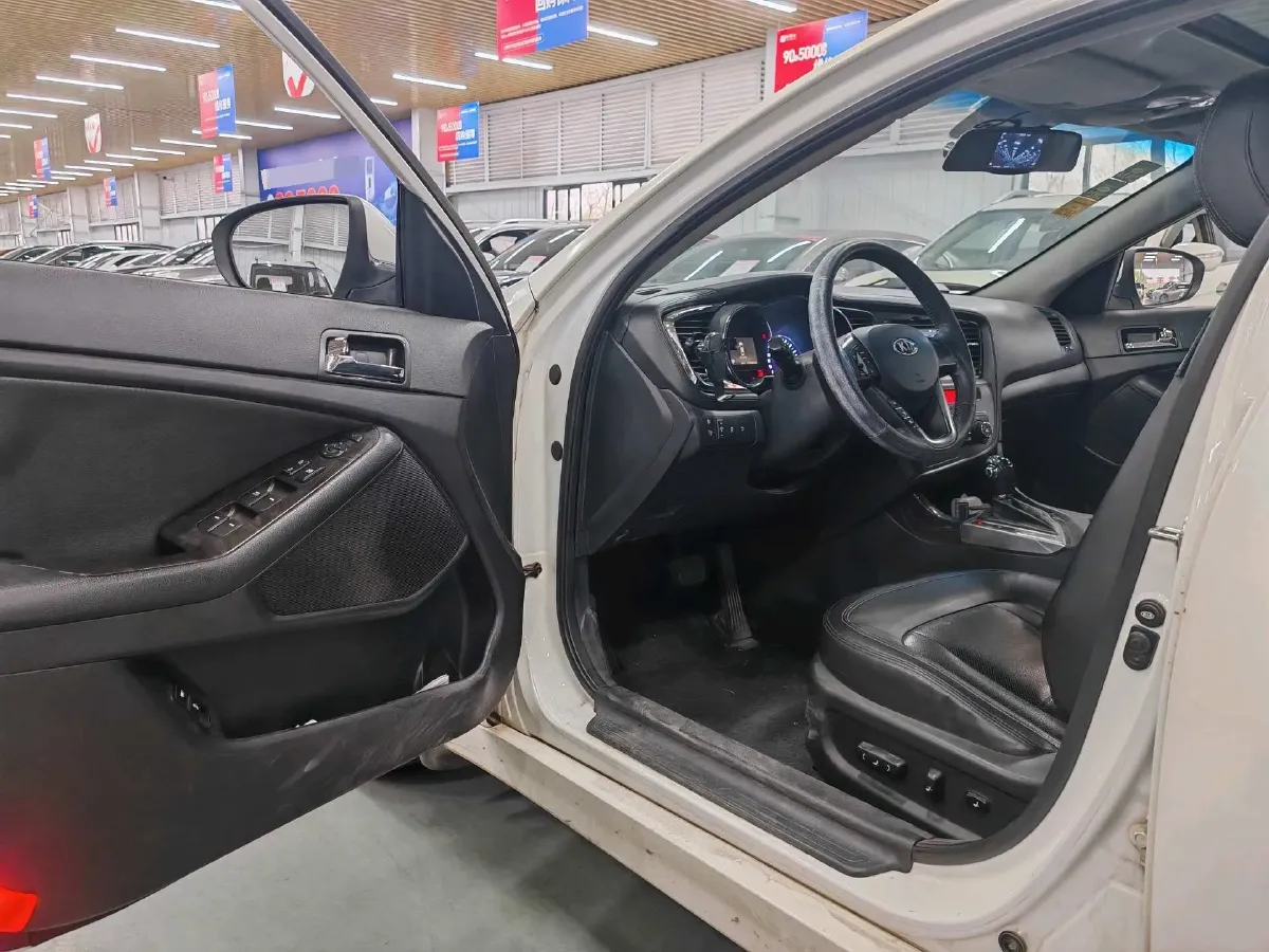 2012 Kia K5 2.0L 162HP L4 6AT,autocango,china used car exporter,china ev exporter,chinese used car exporter,chinese used ev exporter