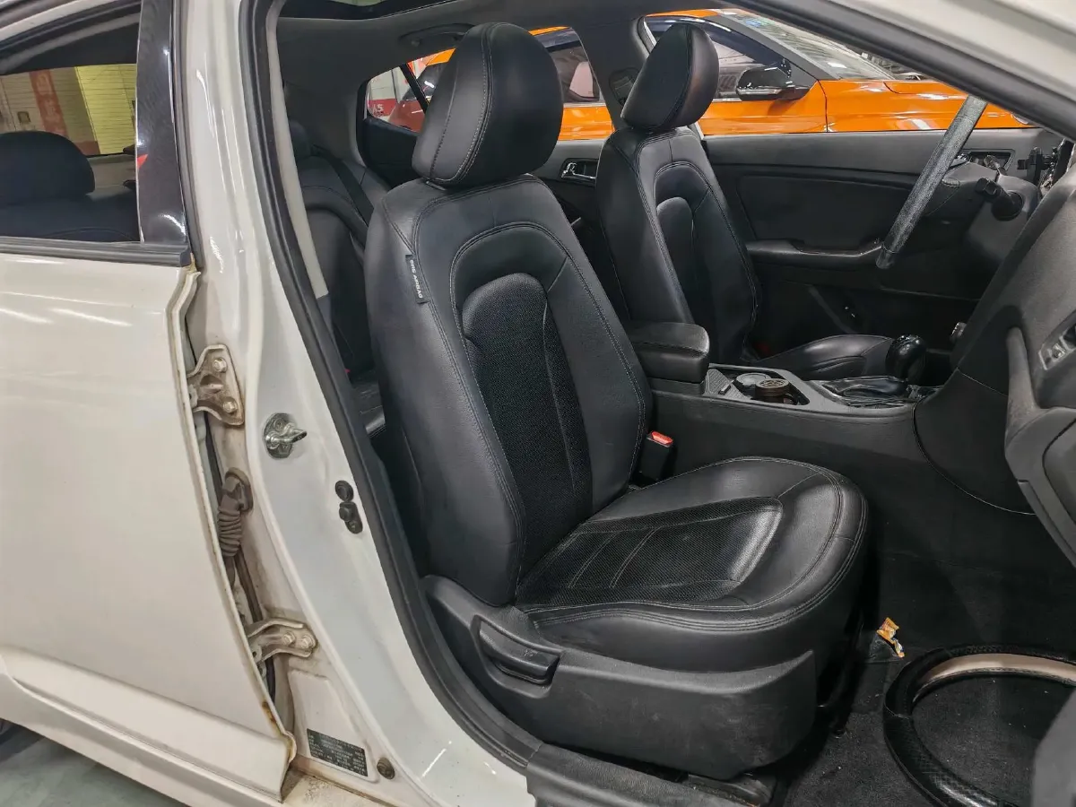 2012 Kia K5 2.0L 162HP L4 6AT,autocango,china used car exporter,china ev exporter,chinese used car exporter,chinese used ev exporter