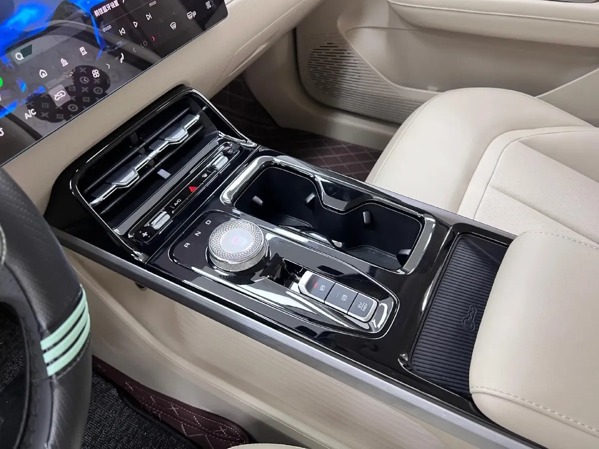 2023 WuLing XingGuang 1.5L 106HP L4 E-CVT PHEV 20.5KWH,autocango,china used car exporter,china ev exporter,chinese used car exporter,chinese used ev exporter