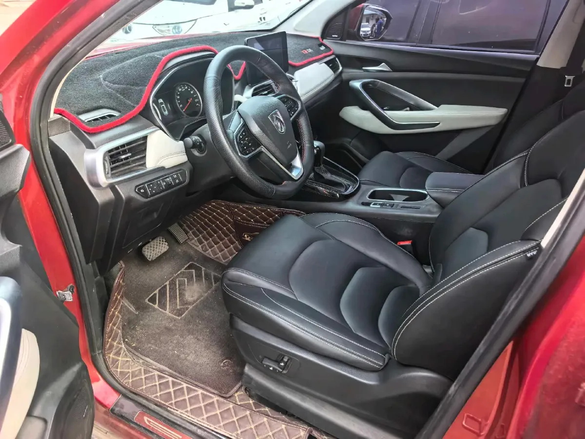 2018 BaoJun 530 1.5T 150HP L4 6DCT,autocango,china used car exporter,china ev exporter,chinese used car exporter,chinese used ev exporter