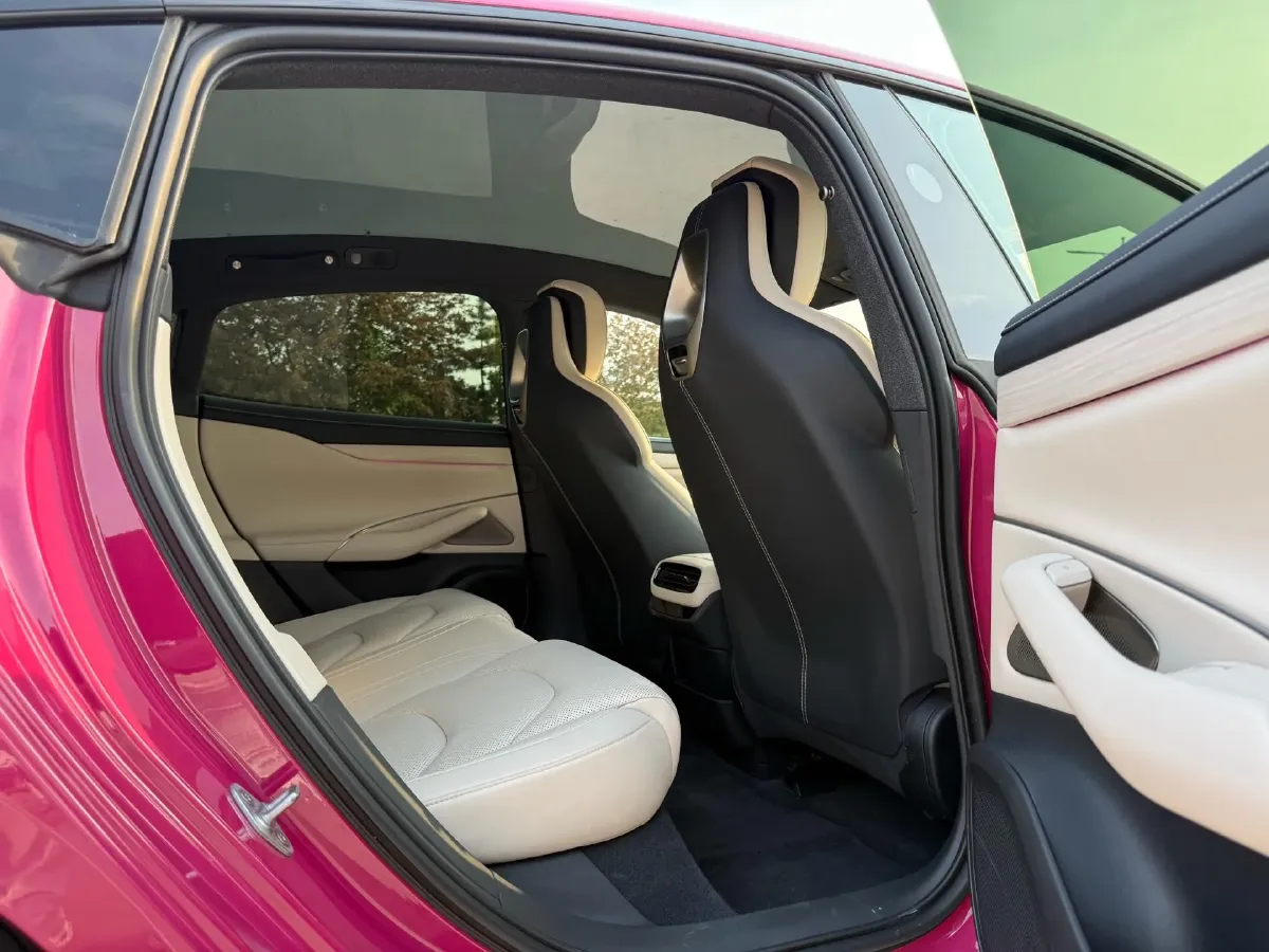 2024 MI SU7 BEV 94.3KWH,autocango,china used car exporter,china ev exporter,chinese used car exporter,chinese used ev exporter