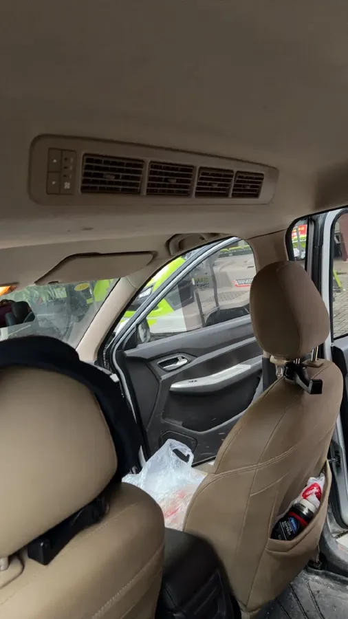 2021 WuLing HongGuang 1.5L 99HP L4 6MT,autocango,china used car exporter,china ev exporter,chinese used car exporter,chinese used ev exporter