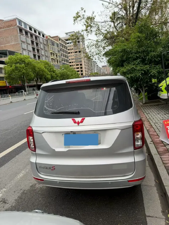 2021 WuLing HongGuang 1.5L 99HP L4 6MT,autocango,china used car exporter,china ev exporter,chinese used car exporter,chinese used ev exporter