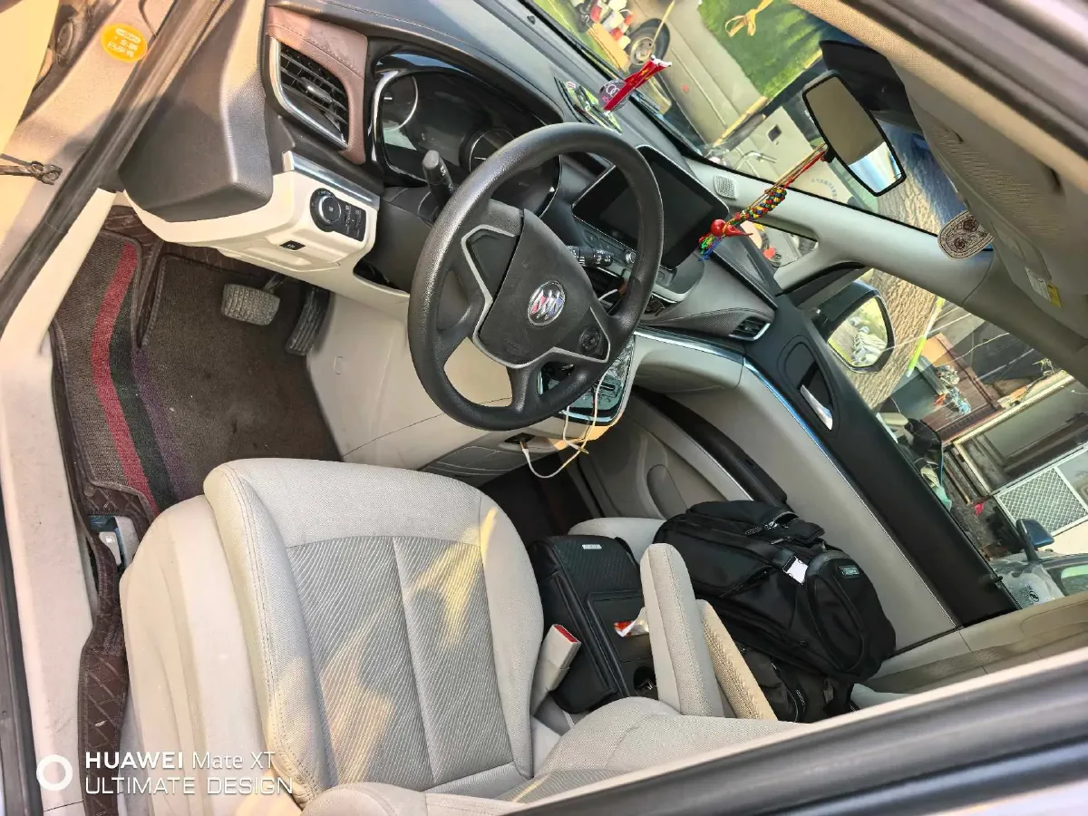 2022 Buick GL8 2.0T 237HP L4 9AT,autocango,china used car exporter,china ev exporter,chinese used car exporter,chinese used ev exporter