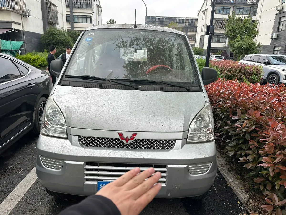 2012 WuLing RongGuang 1.5L 107HP L4 5MT,autocango,china used car exporter,china ev exporter,chinese used car exporter,chinese used ev exporter