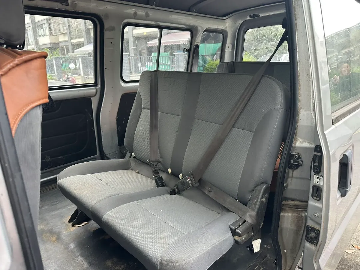 2012 WuLing RongGuang 1.5L 107HP L4 5MT,autocango,china used car exporter,china ev exporter,chinese used car exporter,chinese used ev exporter
