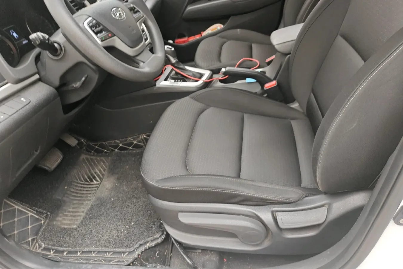 2016 Hyundai Elantra 1.6L 130HP L4 6AT,autocango,china used car exporter,china ev exporter,chinese used car exporter,chinese used ev exporter