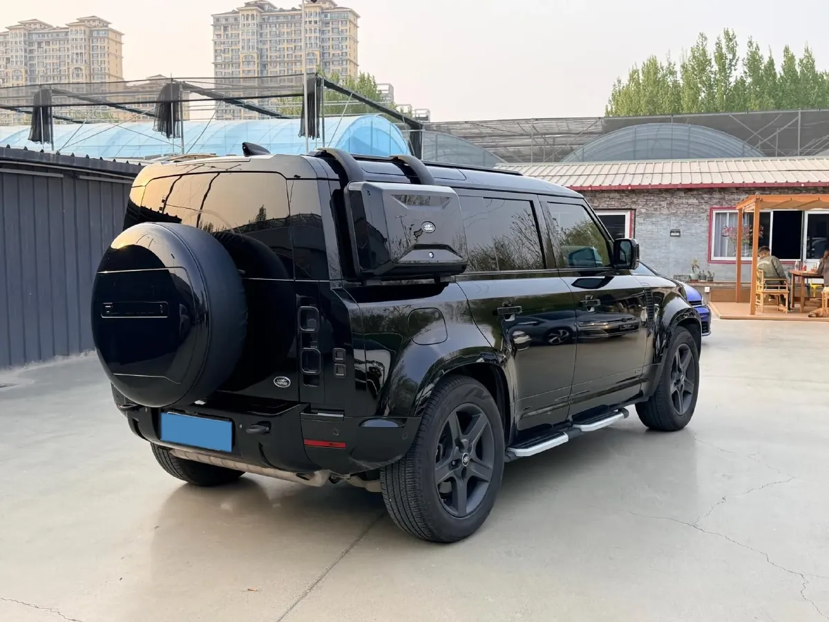 2021 Land Rover Defender 3.0T 400HP L6 8AT,autocango,china used car exporter,china ev exporter,chinese used car exporter,chinese used ev exporter
